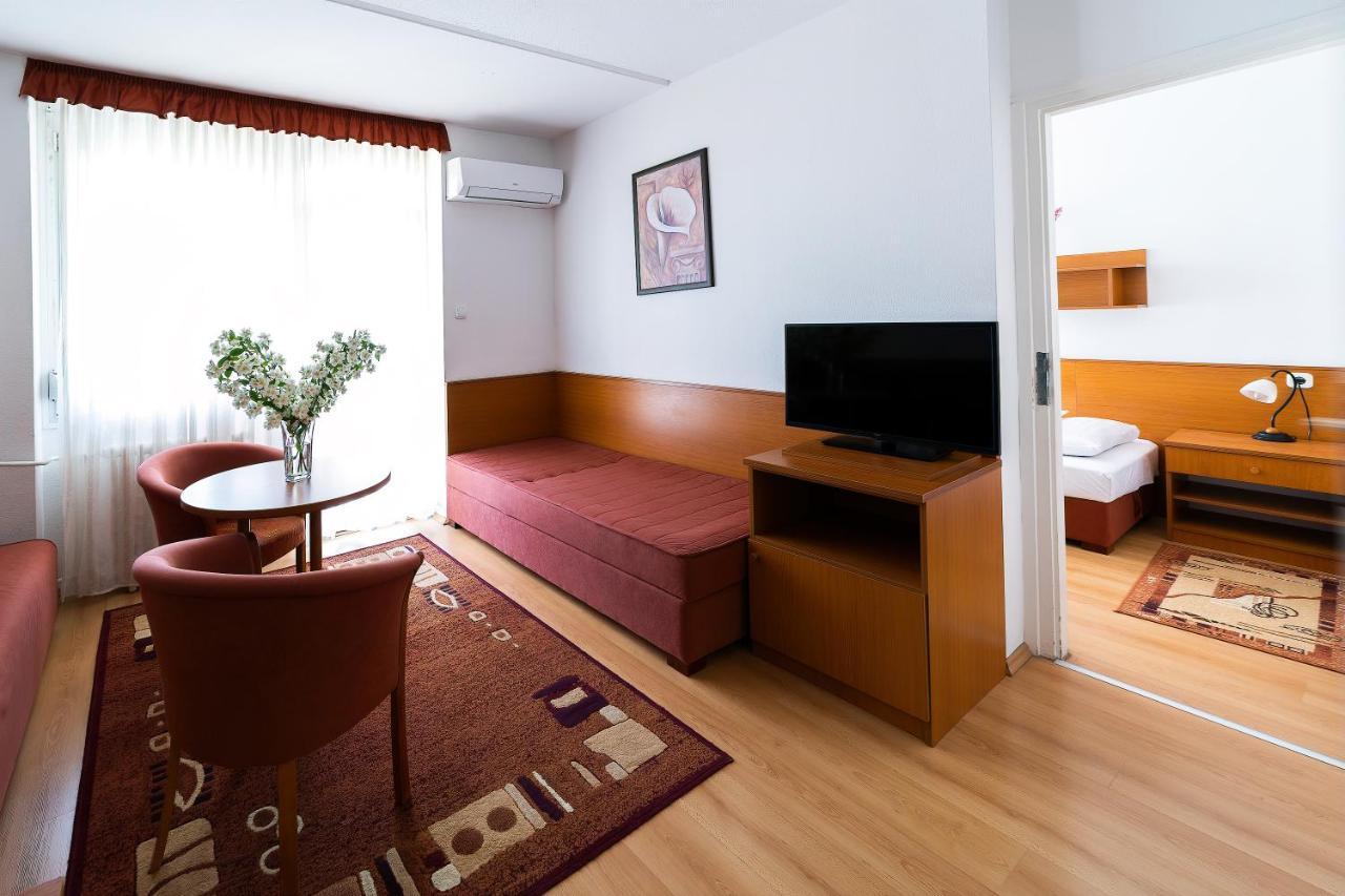Napfeny Hotel ซาลาคาโรส ภายนอก รูปภาพ
